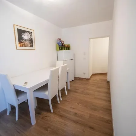 Guest house In Shared - City Center Catania